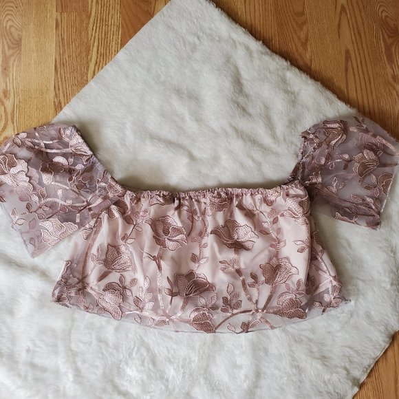 NWOT TOBI ROSE GOLD LACE OFF SHOULDER CROPPED TOP - Picture 1 of 9